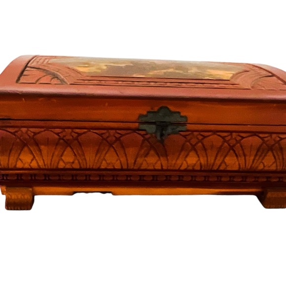 Antique Hand Carved Wooden Western Scene Covered Wagons & Cowboys Keepsake Box - Picture 5 of 11